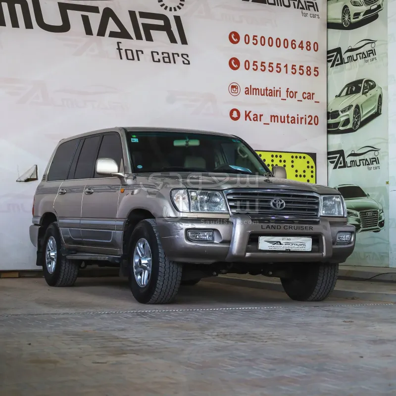 2004 تويوتا لاند كروزر جي اكس ار