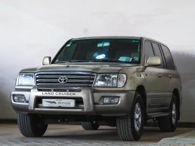 2004 تويوتا لاند كروزر جي اكس ار
