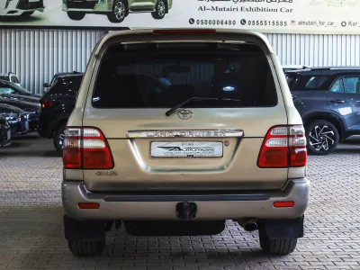 2004 تويوتا لاند كروزر جي اكس ار