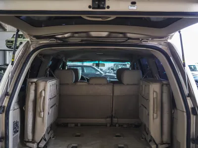 2004 تويوتا لاند كروزر جي اكس ار