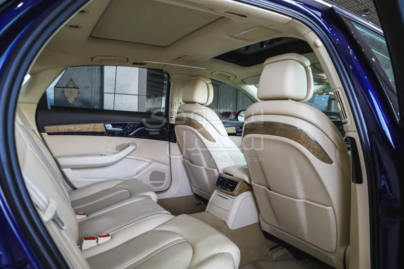 2014 اودي اي 8 ال