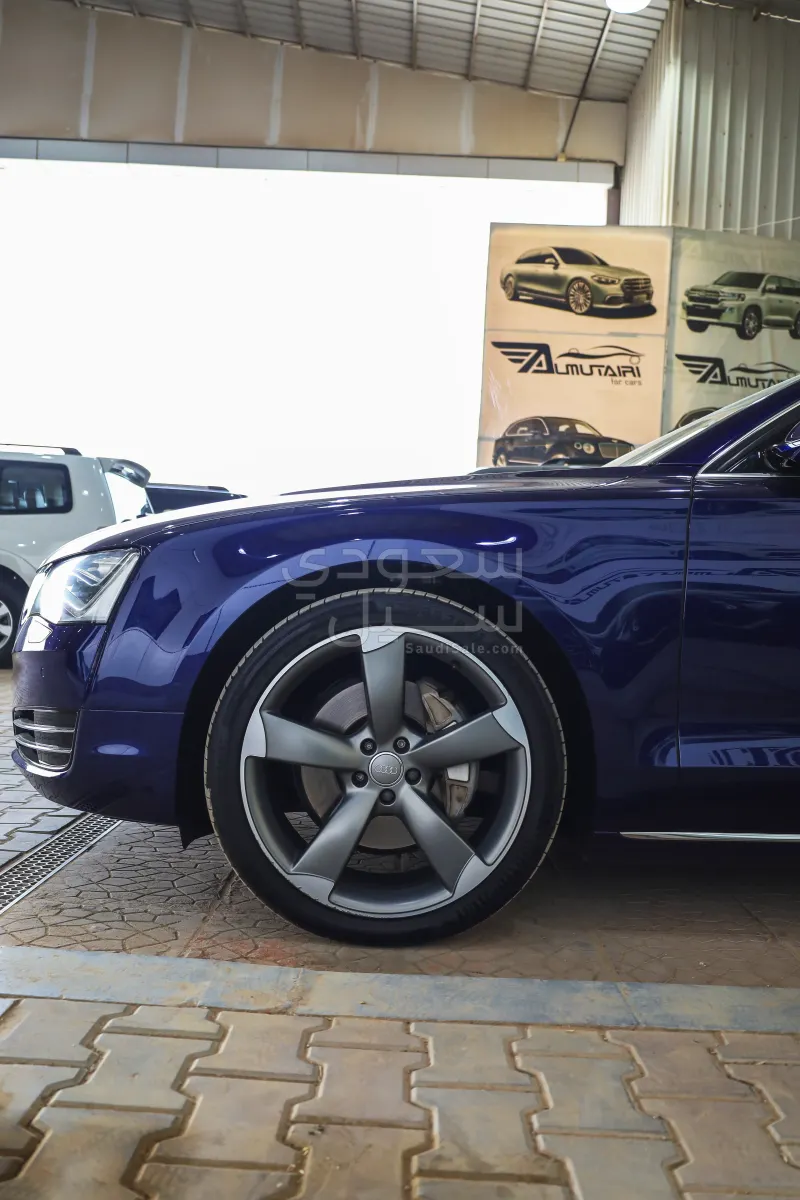 2014 اودي اي 8 ال