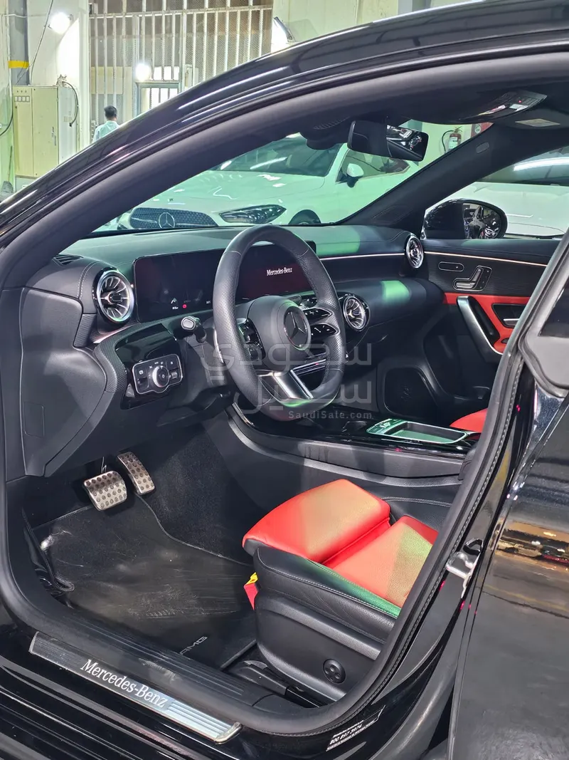 2024 مرسيدس - بنز سي إل أي 200