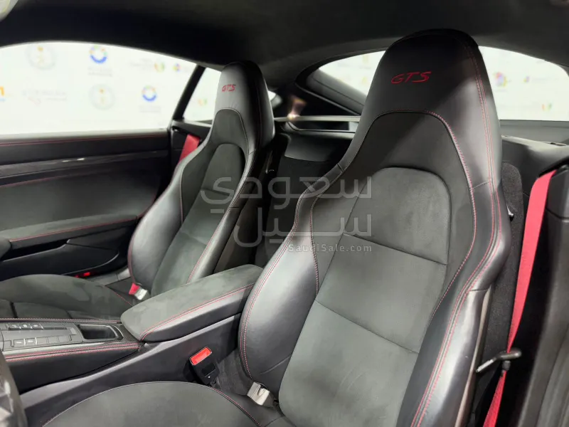 2024 بورش 718 كايمان