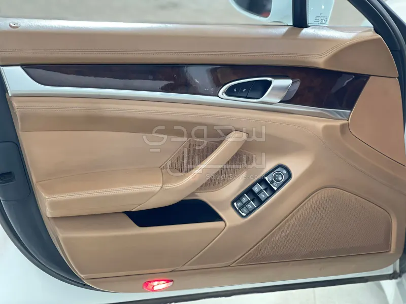 2013 بورش بانميرا 4