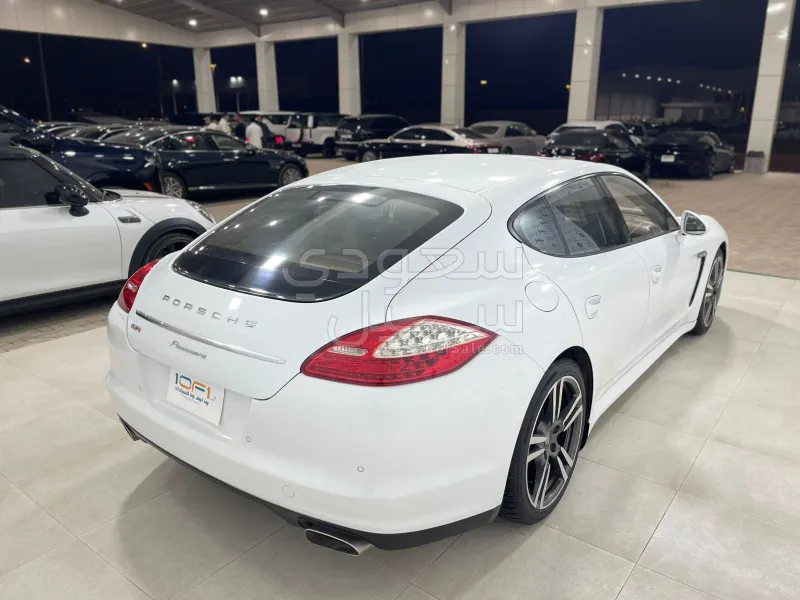 2013 بورش بانميرا 4