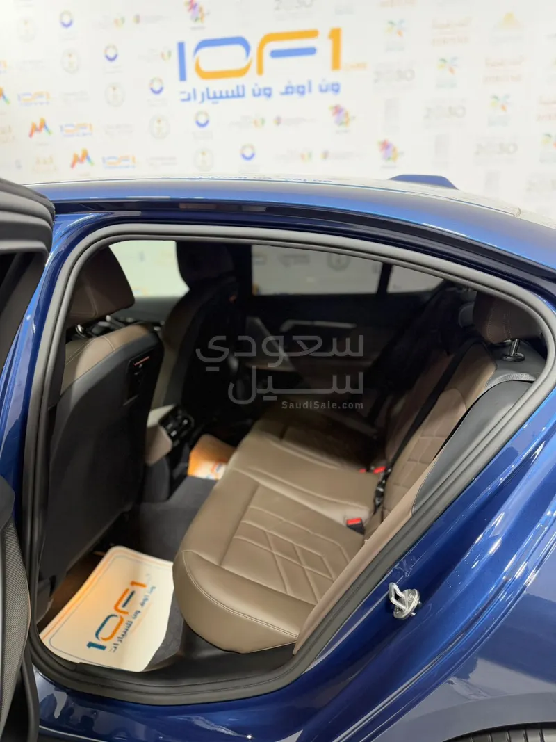 2024 بي ام دبليو الفئة الخامسة 520 أي