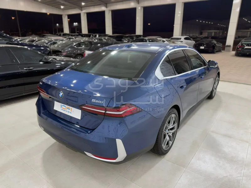 2024 بي ام دبليو الفئة الخامسة 520 أي