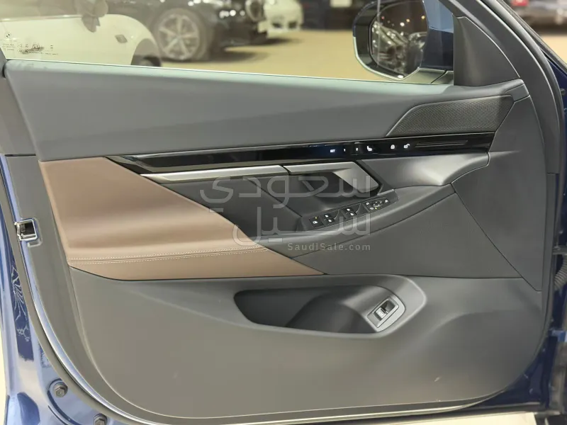 2024 بي ام دبليو الفئة الخامسة 520 أي