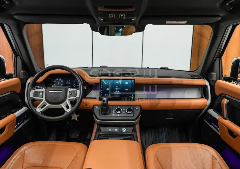 2023 لاند روفر ديفيندر 110