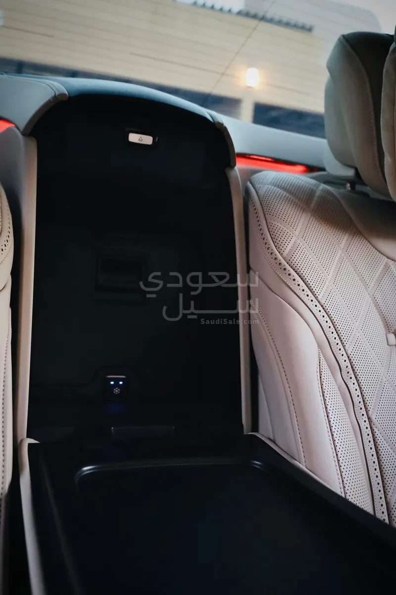 2016 مرسيدس - بنز إس 400 هايبرد