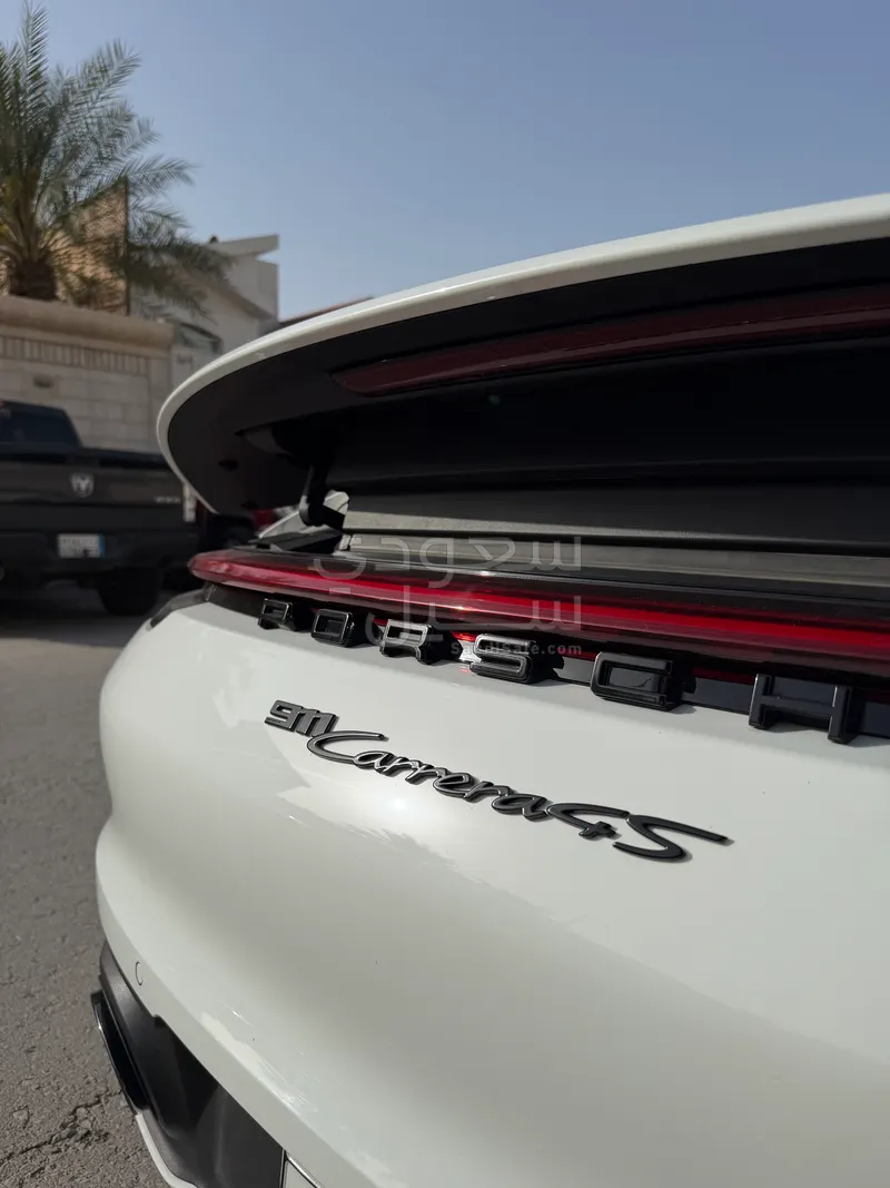 2020 بورش 911 كاريرا 4 اس
