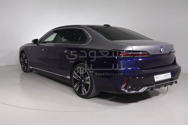 2024 بي ام دبليو الفئة اي