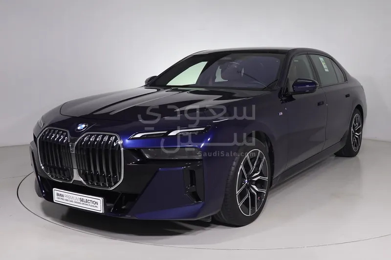 2025 بي ام دبليو الفئة السابعة 735أي