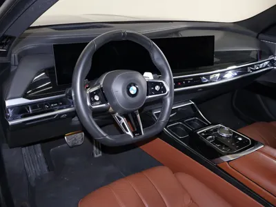 2025 بي ام دبليو الفئة السابعة 735أي