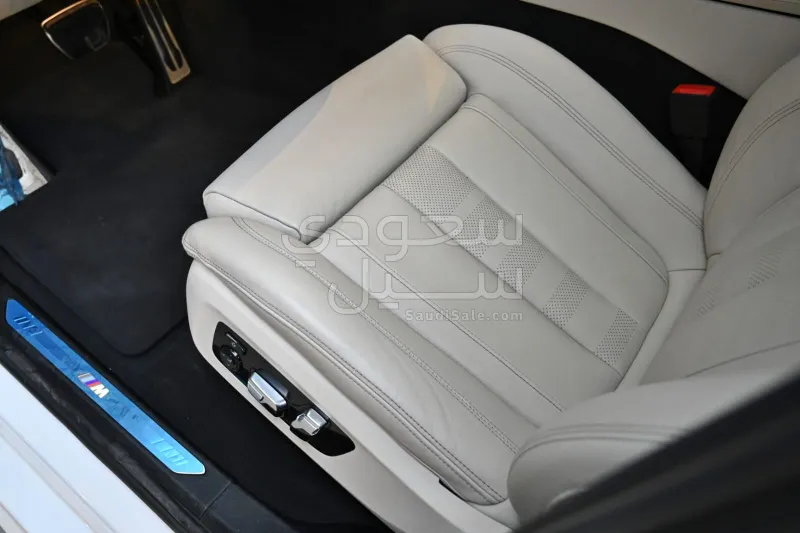 2023 بي ام دبليو الفئة اكس 6 إم كت