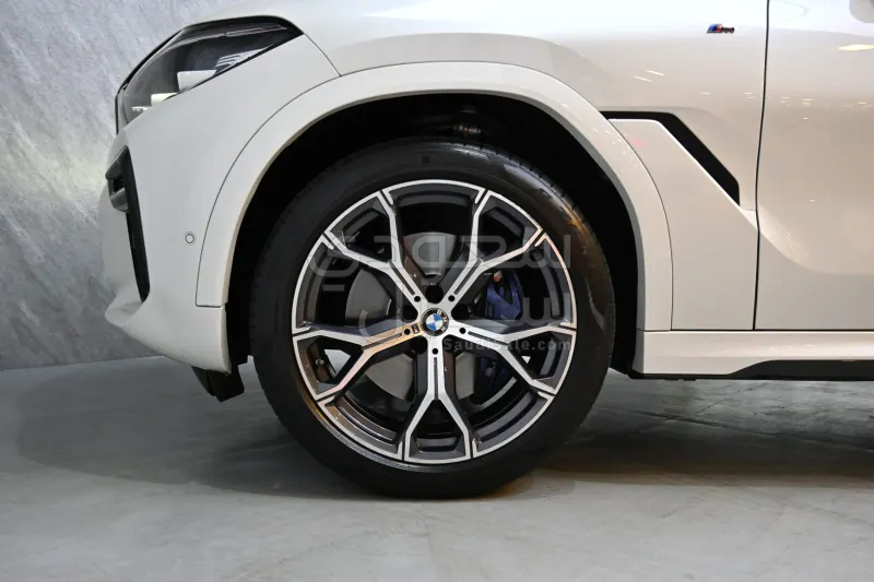 2023 بي ام دبليو الفئة اكس 6 إم كت