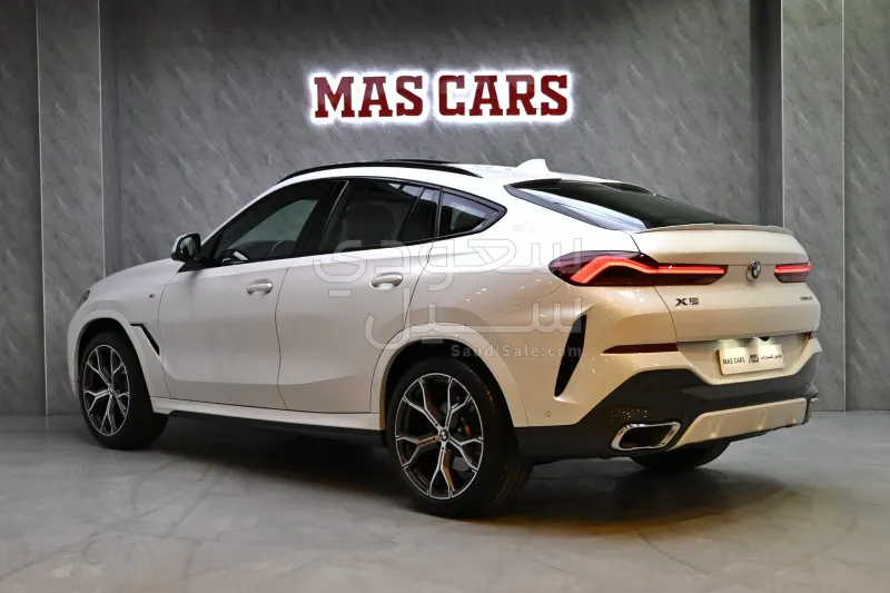 2023 بي ام دبليو الفئة اكس 6 إم كت