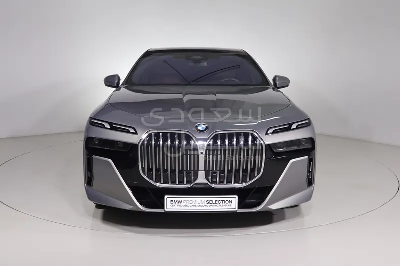 2024 بي ام دبليو الفئة السابعة 735أي