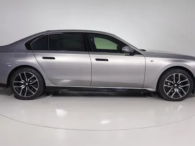 2024 بي ام دبليو الفئة السابعة 735أي