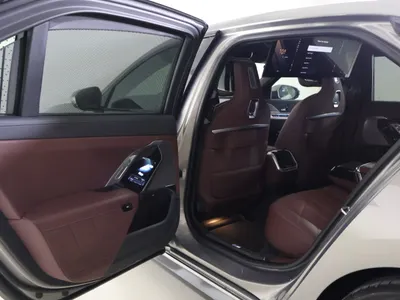 2024 بي ام دبليو الفئة السابعة 735أي