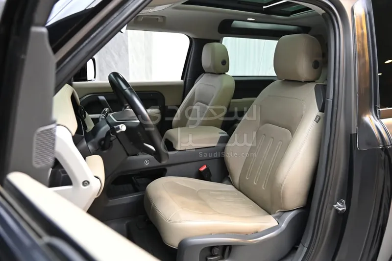 2021 لاند روفر ديفيندر 90