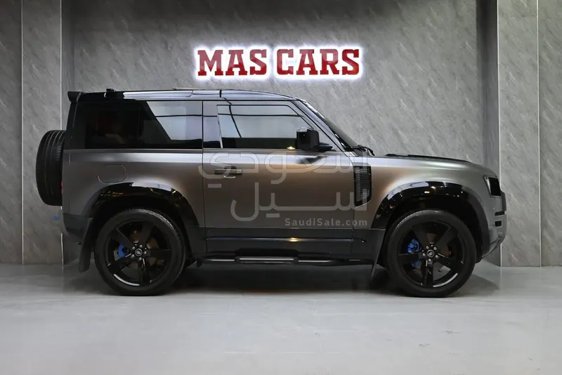 2021 لاند روفر ديفيندر 90