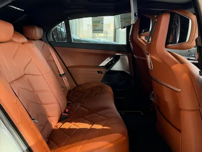 2026 بي ام دبليو الفئة السابعة 735أي