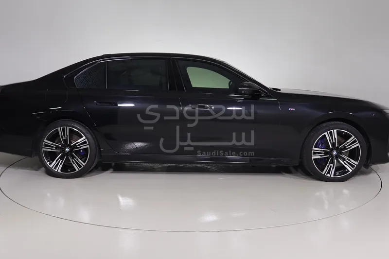 2023 بي ام دبليو الفئة السابعة 740أي
