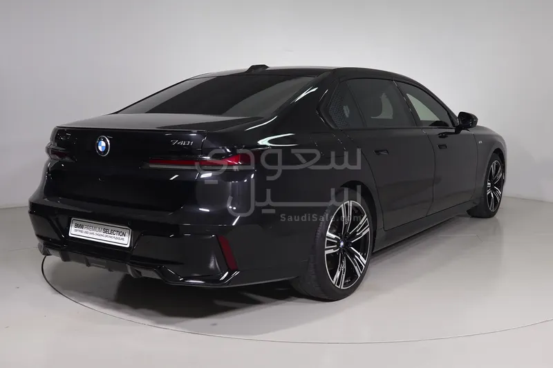 2023 بي ام دبليو الفئة السابعة 740أي