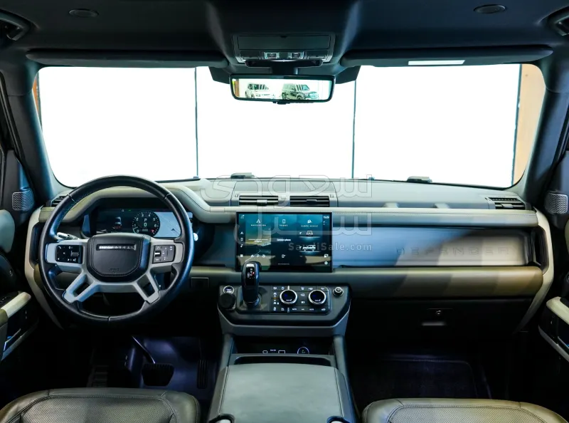 2022 لاند روفر ديفيندر 90