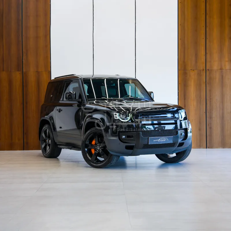 2022 لاند روفر ديفيندر 90