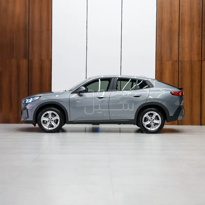 2025 بي ام دبليو الفئة اكس 2