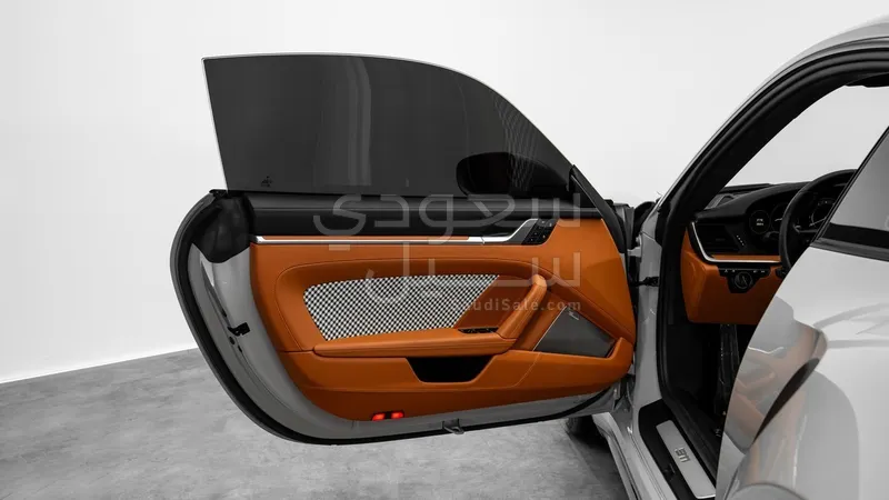 2024 بورش 911 كاريرا توربو اس