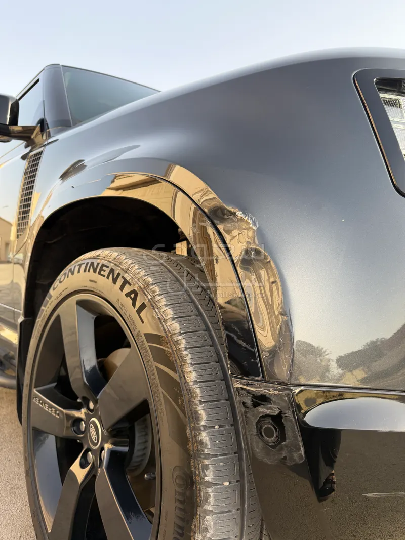 2025 لاند روفر ديفيندر