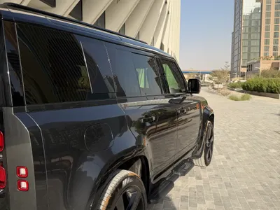 2025 لاند روفر ديفيندر