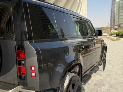 2025 لاند روفر ديفيندر