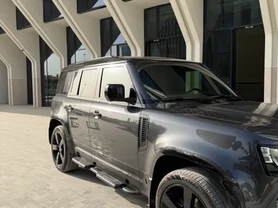 2025 لاند روفر ديفيندر