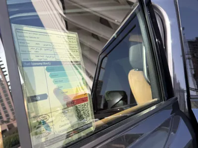 2025 لاند روفر ديفيندر