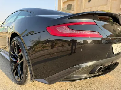 2015 استون مارتن فانكويش