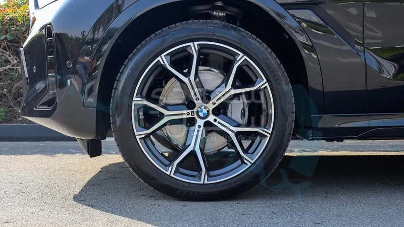 2026 بي ام دبليو الفئة اكس 6 إم كت