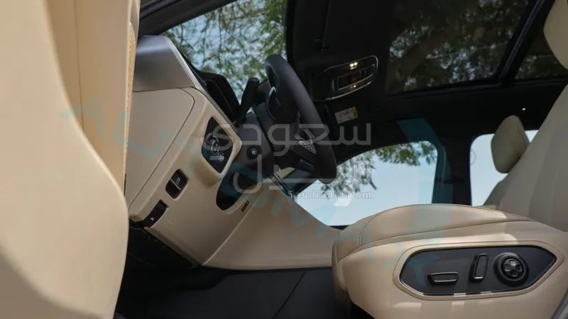 2025 جييب جراند شيروكي ليمتد بلس