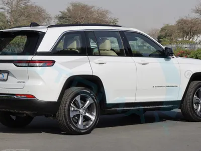 2025 جييب جراند شيروكي ليمتد بلس