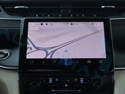 2025 جييب جراند شيروكي ليمتد بلس