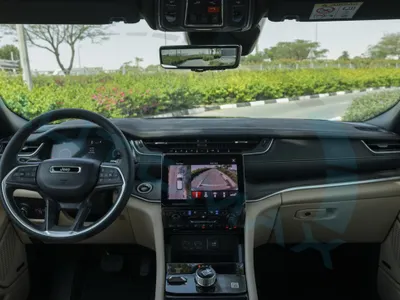 2025 جييب جراند شيروكي ليمتد بلس