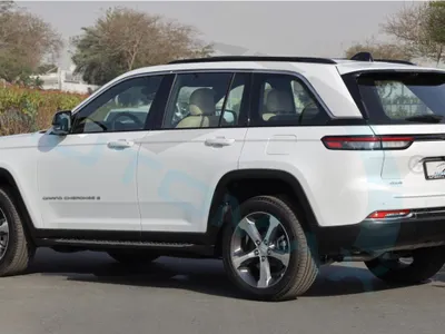 2025 جييب جراند شيروكي ليمتد بلس