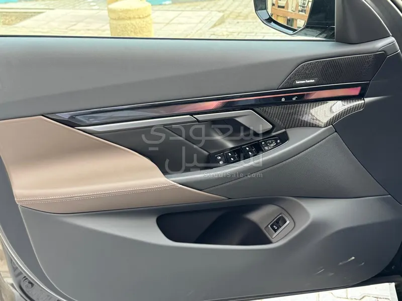 2026 بي ام دبليو الفئة الخامسة 520 أي إم كت