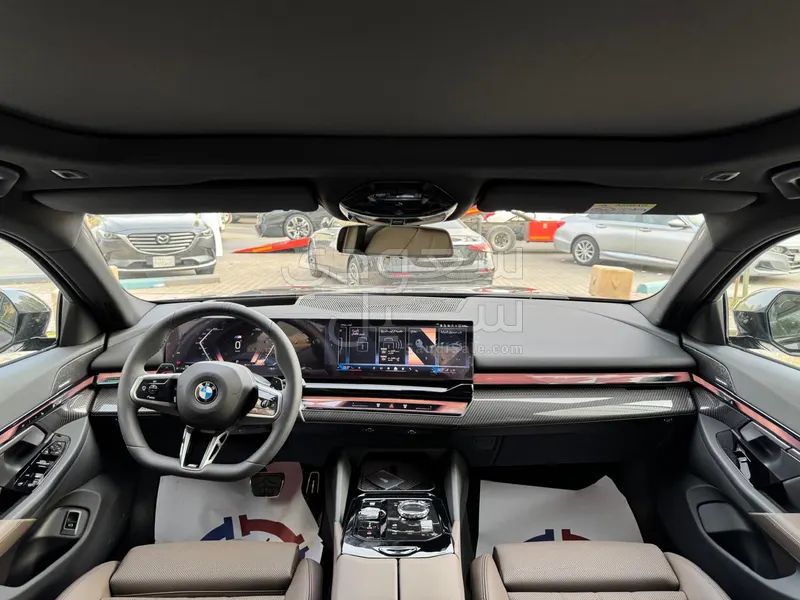 2026 بي ام دبليو الفئة الخامسة 520 أي إم كت