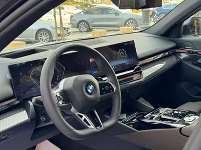 2026 بي ام دبليو الفئة الخامسة 520 أي إم كت