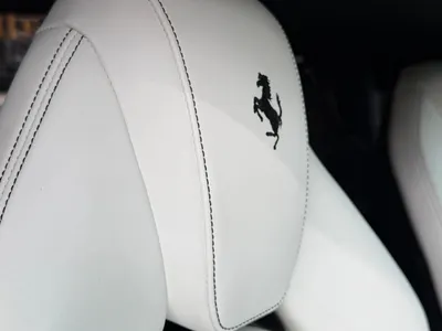 2020 فيراري اف 8